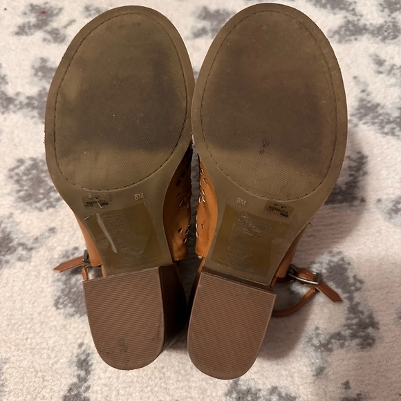 American Eagle Block Heel Sandal - Picture 5 of 7